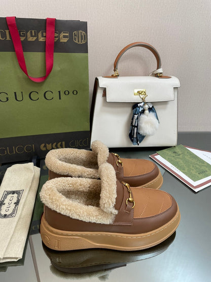 GUCCI LOAFER IN PEANUT BROWN AND CHOCOLATE BROWN CALFSKIN WITH BEIGE WOOL LINING