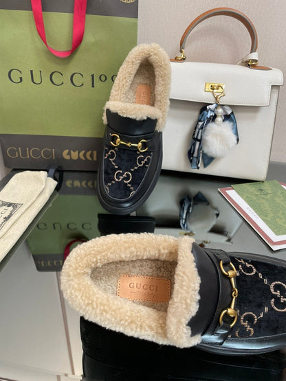 GUCCI LOAFER IN BLACK JACQUARD AND CALFSKIN WITH BEIGE WOOL LINING