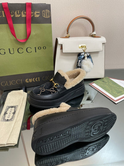 GUCCI LOAFER IN BLACK JACQUARD AND CALFSKIN WITH BEIGE WOOL LINING