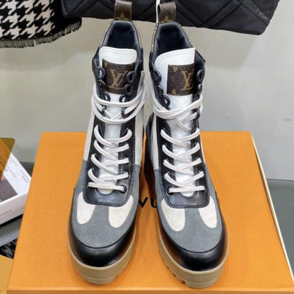 LOUIS VUITTON LAUREATE PLATFORM BOOTS IN WHITE CALFSKIN AND COIN GRAY SUEDE