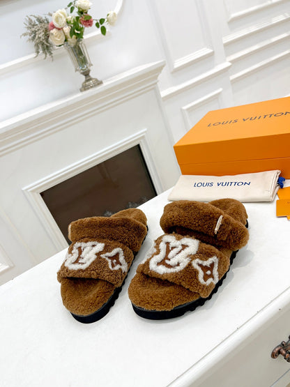 LOUIS VUITTON DAD SANDAL MULE IN CARAMEL BROWN MIX WHITE FLEECE