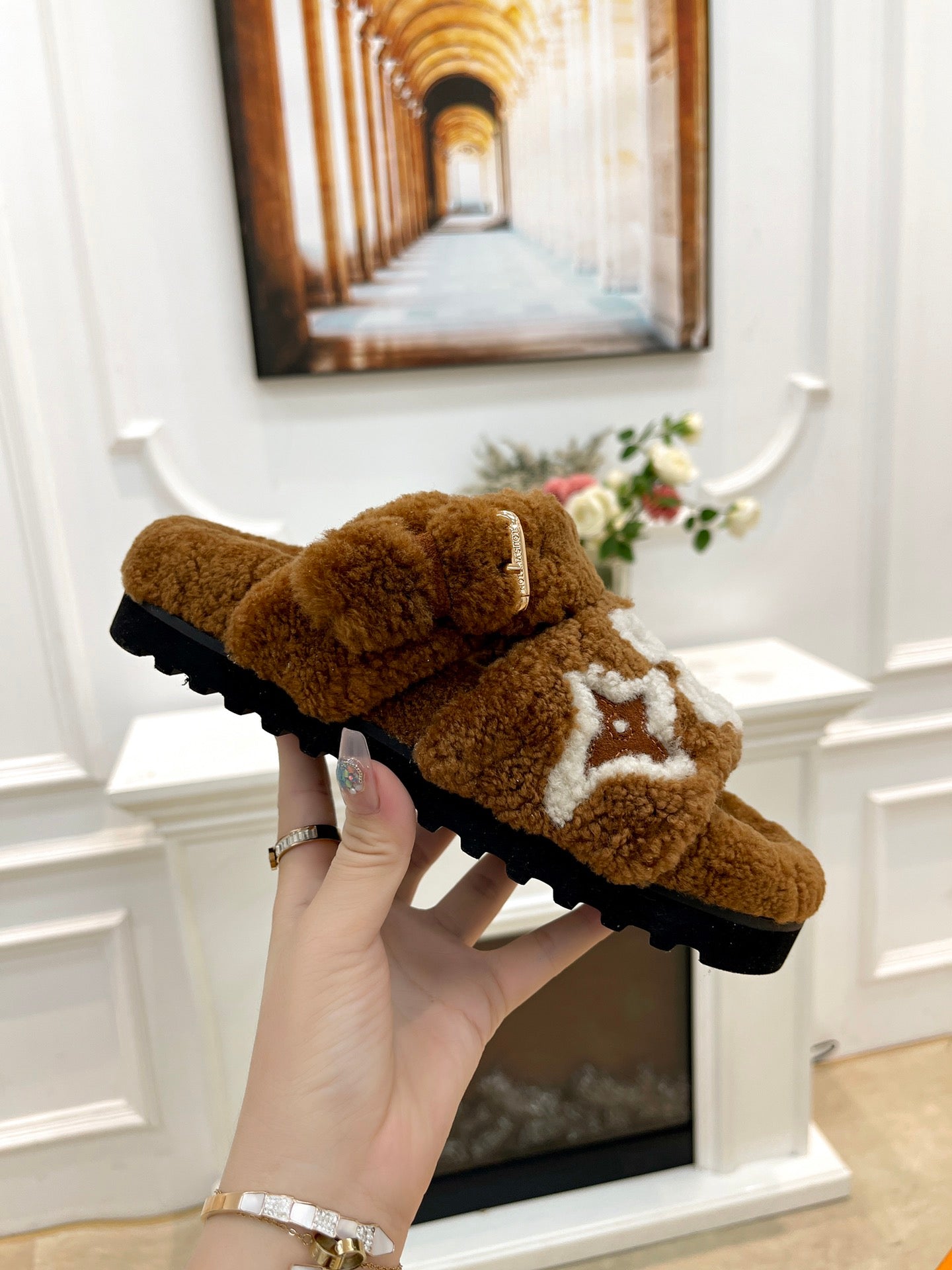 LOUIS VUITTON DAD SANDAL MULE IN CARAMEL BROWN MIX WHITE FLEECE