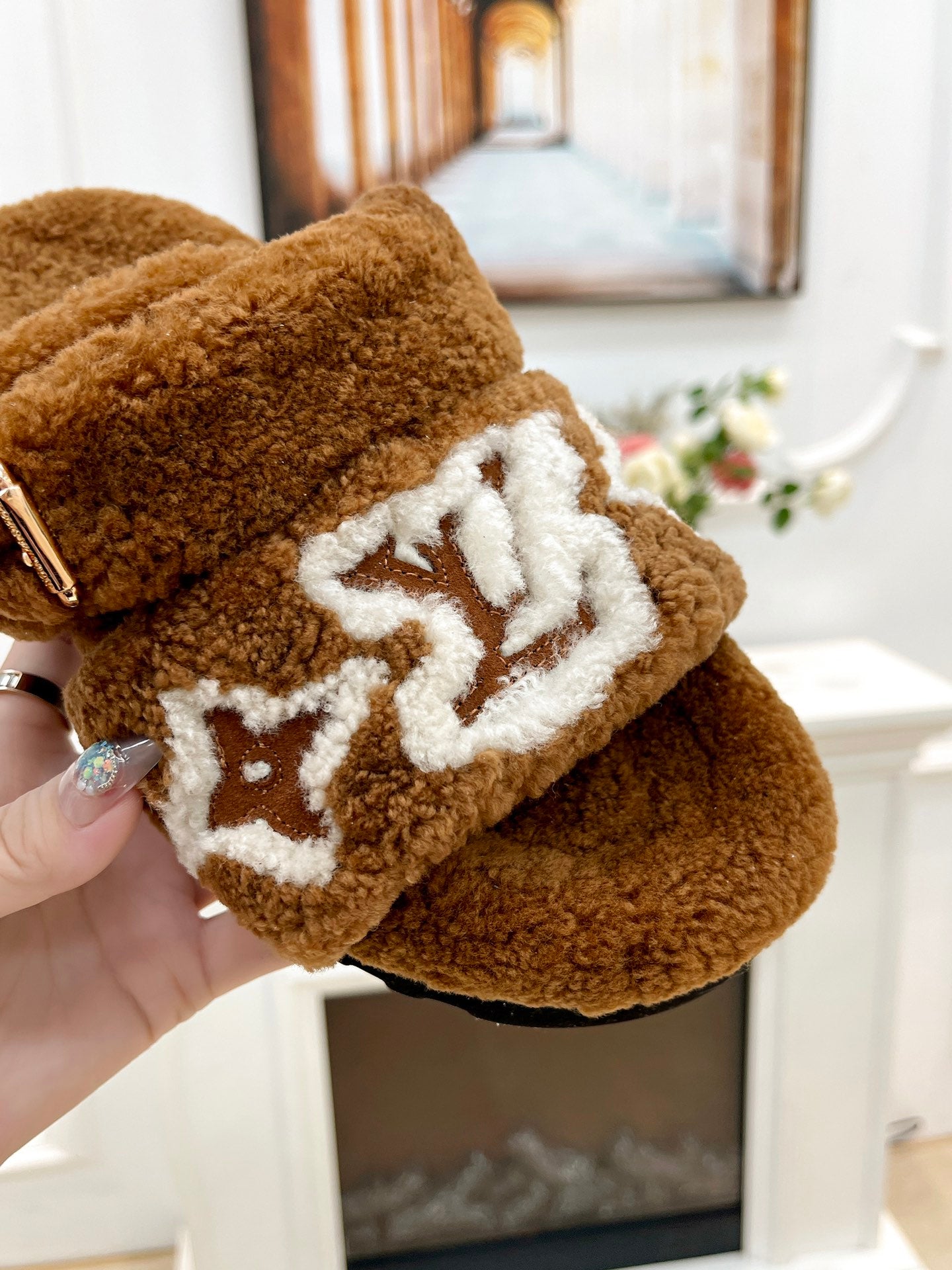LOUIS VUITTON DAD SANDAL MULE IN CARAMEL BROWN MIX WHITE FLEECE