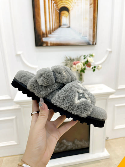 LOUIS VUITTON DAD SANDAL MULE IN SHADOW GRAY MIX WHITE FLEECE