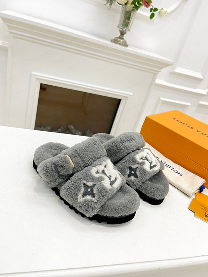 LOUIS VUITTON DAD SANDAL MULE IN SHADOW GRAY MIX WHITE FLEECE