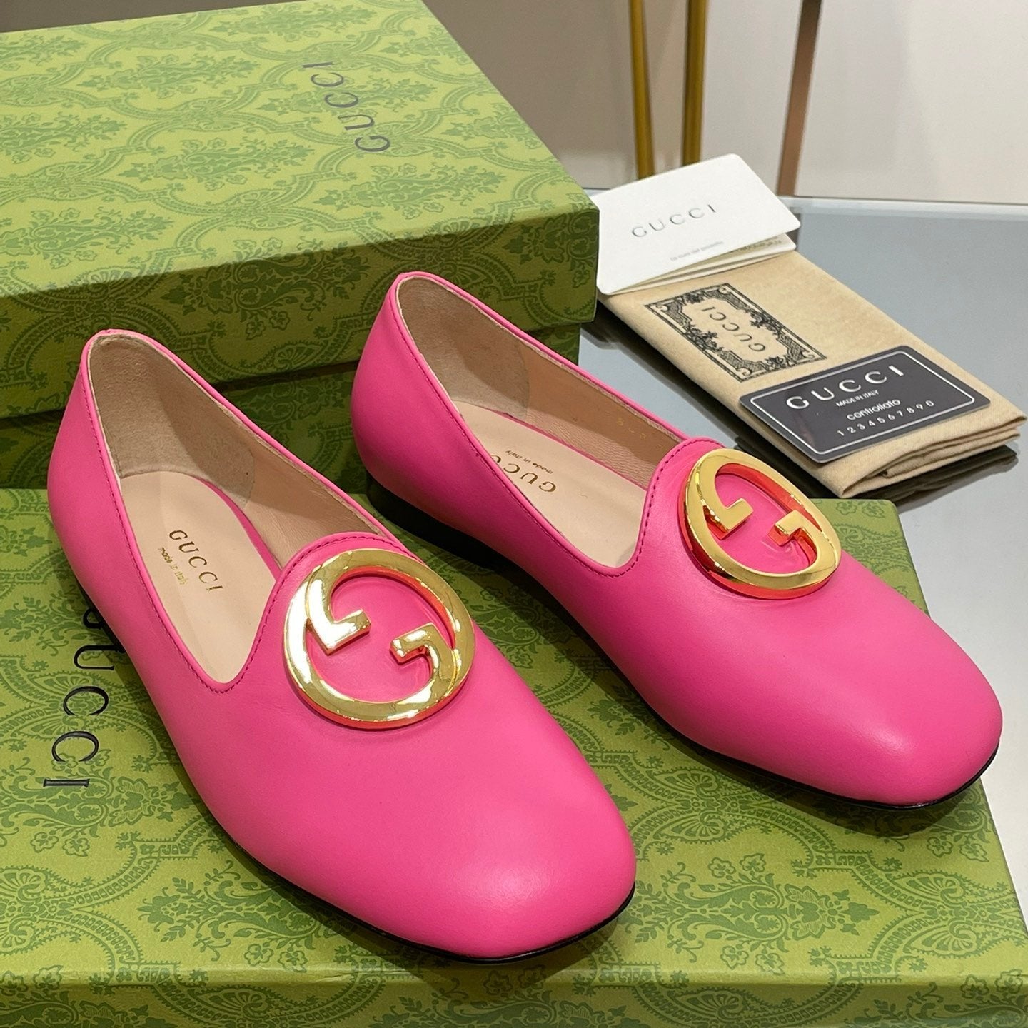GUCCI BLONDIE LOGO-PLAQUE LOAFERS IN BRIGHT PINK CALFSKIN WITH GOLD HARDWARE