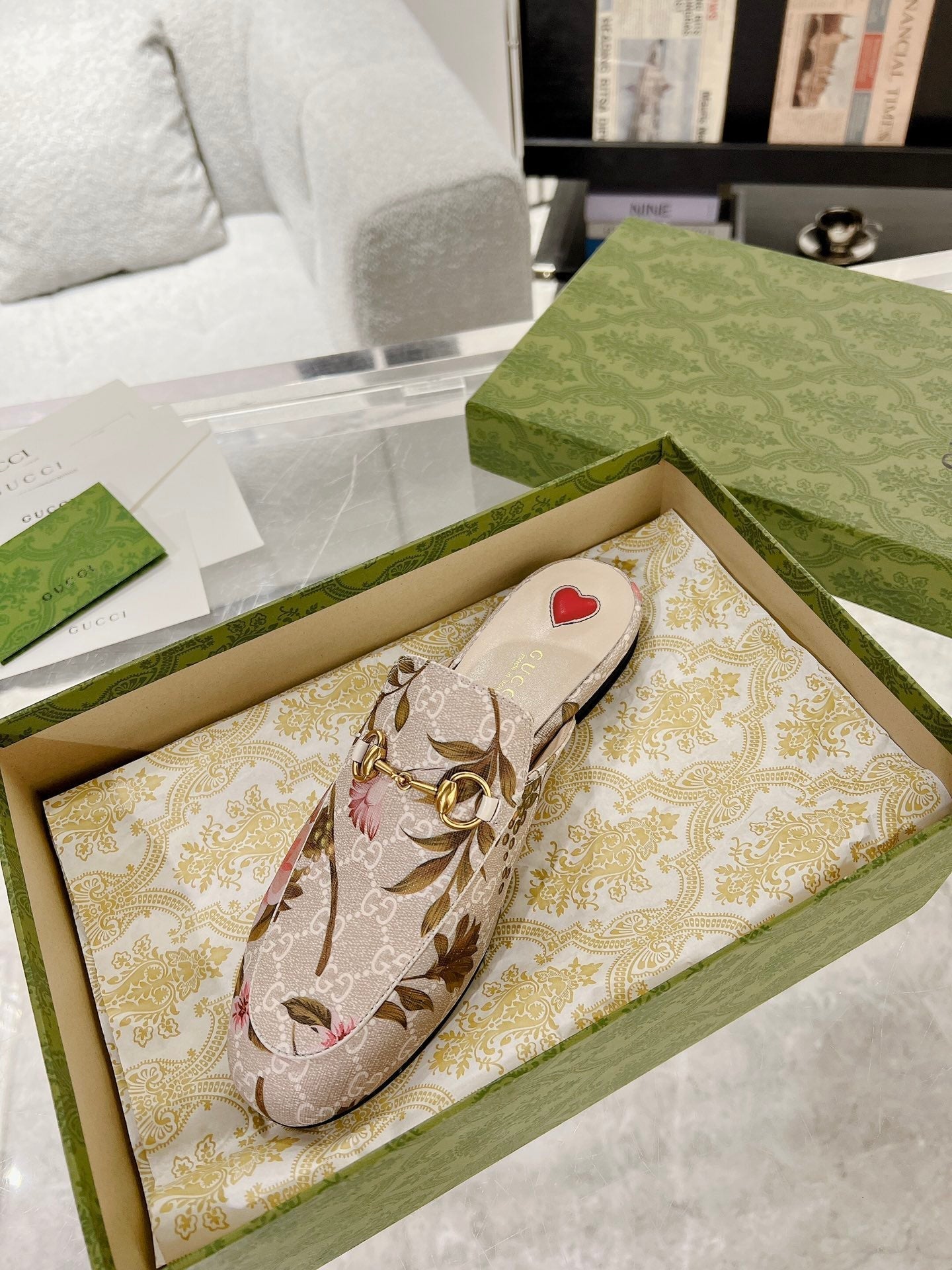 GUCCI HORSEBIT FLOWER SLIPPER MULE IN LINEN BEIGE MONOGRAM JACQUARD FABRIC