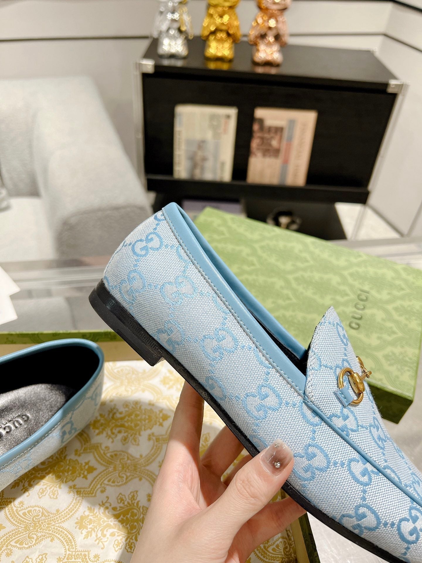 GUCCI MEN'S LOAFER WITH HORSEBIT IN LIGHT BLUE MONOGRAM JACQUARD FABRIC