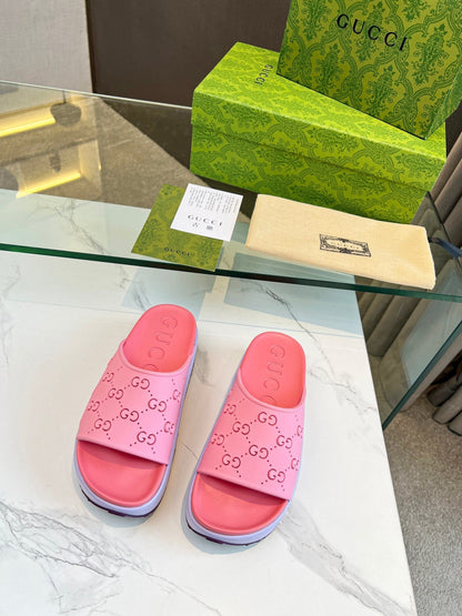 GUCCI PLATFORM SANDALS IN BABY PINK MONOGRAM IMPORTED TPU