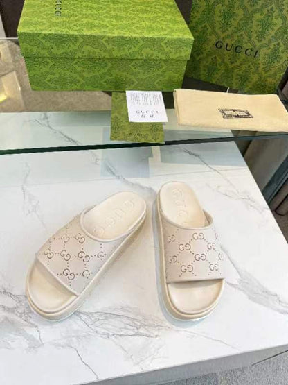 GUCCI PLATFORM SANDALS IN WHITE CREAM MONOGRAM IMPORTED TPU