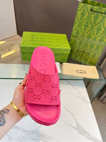 GUCCI PLATFORM SANDALS IN BRIGHT PINK MONOGRAM IMPORTED TPU