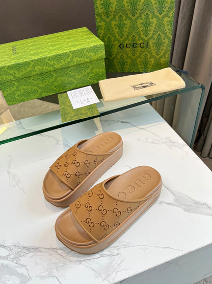 GUCCI PLATFORM SANDALS IN CINNAMON BROWN MONOGRAM IMPORTED TPU