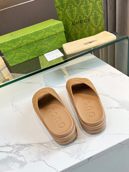 GUCCI PLATFORM SANDALS IN CINNAMON BROWN MONOGRAM IMPORTED TPU