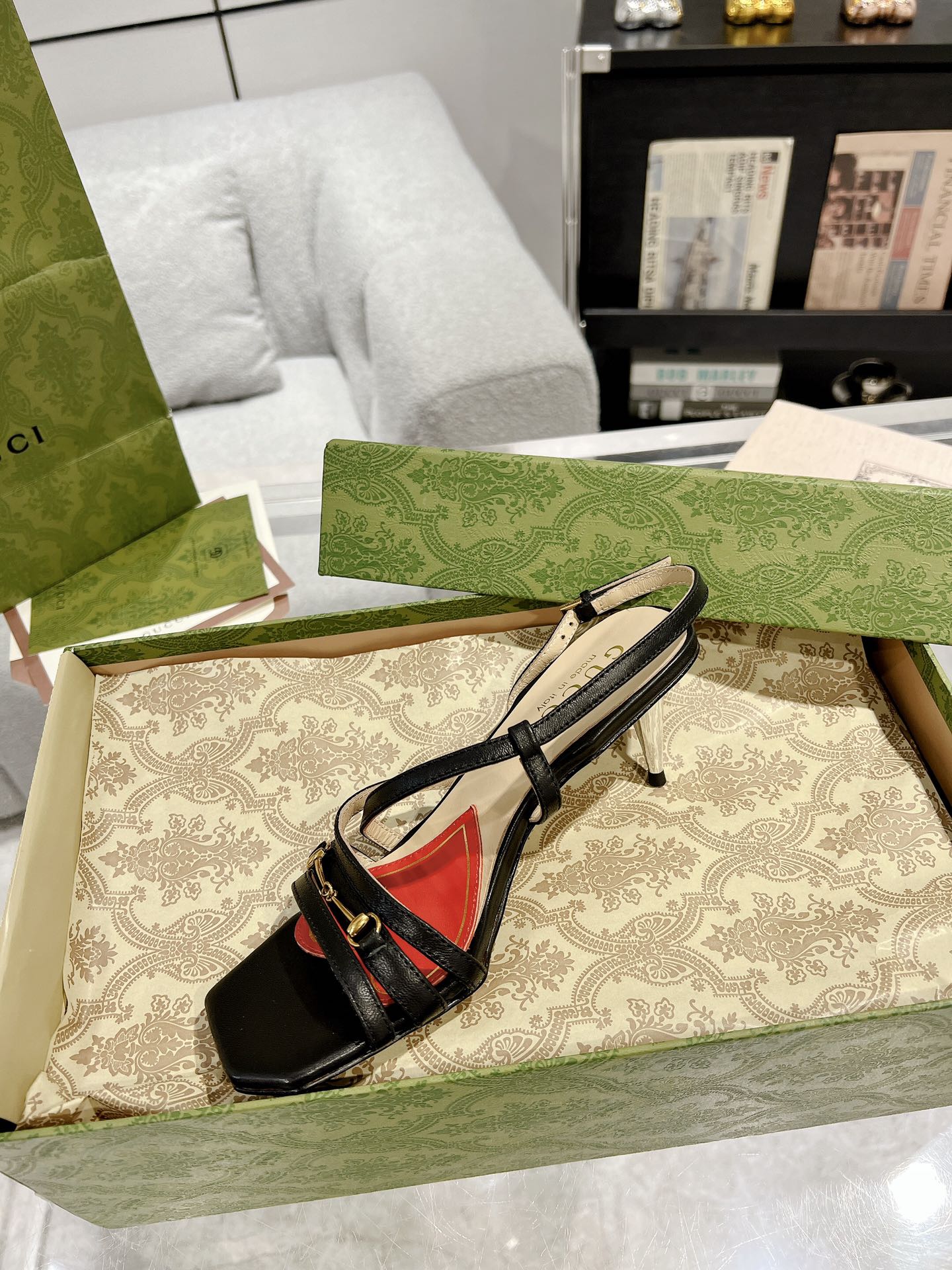 GUCCI CLASSIC STRAPPY HEEL SANDAL BLACK CALFSKIN