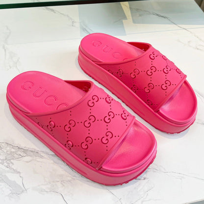 GUCCI PLATFORM SANDALS IN BRIGHT PINK MONOGRAM IMPORTED TPU