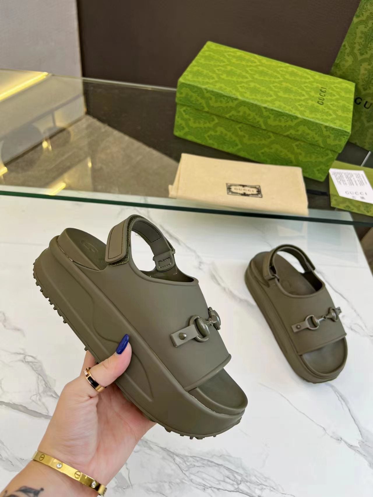 GUCCI HORSEBIT FLATFORM SANDAL 5 CM IN ARMY GREEN IMPORTED TPU