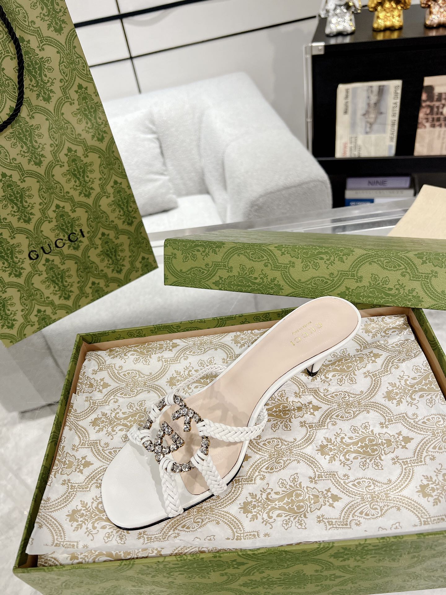 GUCCI CRYSTAL MID - HEEL WHITE CALFSKIN