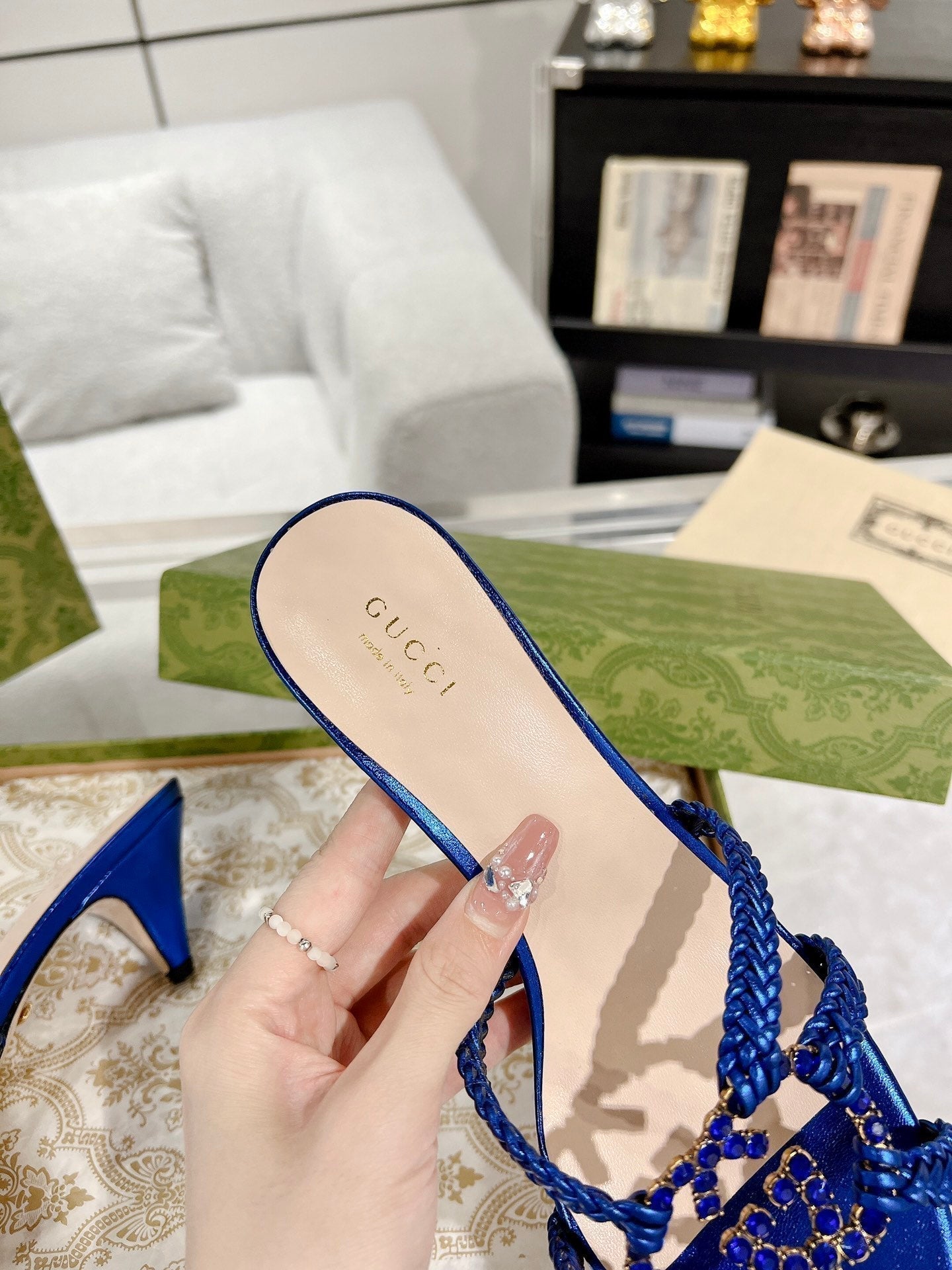 GUCCI CRYSTAL MID - HEEL AZURE CALFSKIN