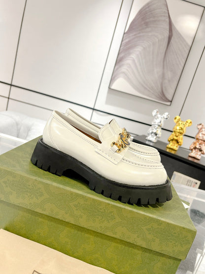 GUCCI LOAFER WITH CHAINS WHITE CALFSKIN