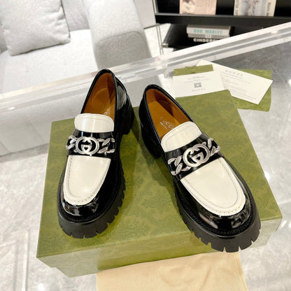 GUCCI LOAFER WITH CHAINS GLOSSY BLACK AND WHITE CALFSKIN