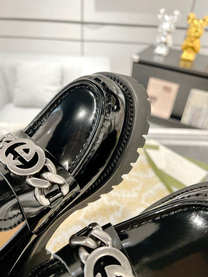GUCCI LOAFER WITH CHAINS GLOSSY BLACK CALFSKIN