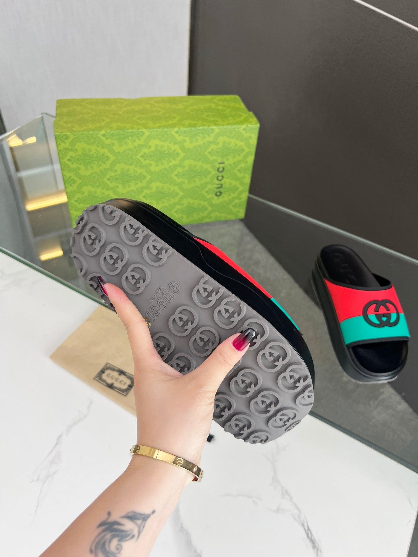GUCCI INTERLOCKING G SLIDE SANDAL IN BLACK MIX COLORFUL IMPORTED TPU