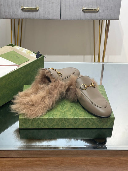 GUCCI HORSEBIT MULE IN PEANUT BROWN CALFSKIN AND LAMB WOOL LINING