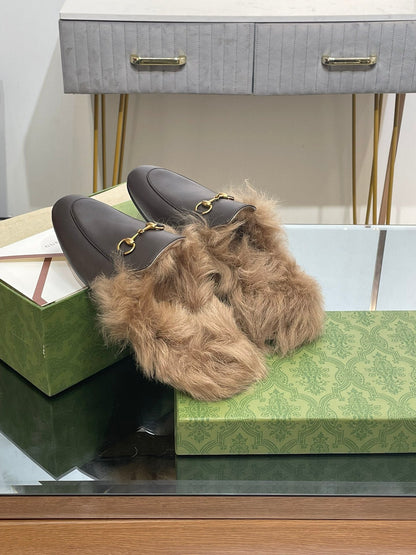 GUCCI HORSEBIT MULE IN MOCHA BROWN CALFSKIN AND LAMB WOOL LINING