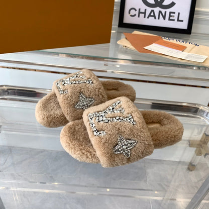 LOUIS VUITTON LV WOMEN'S PASEO FLAT SLIPPER IN TAN BROWN FLEECE