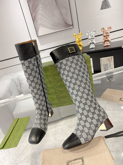 GUCCI KNEE BOOTS IN LIGHT GRAY MONOGRAM CANVAS AND BLACK GLOSSY SHEEPSKIN