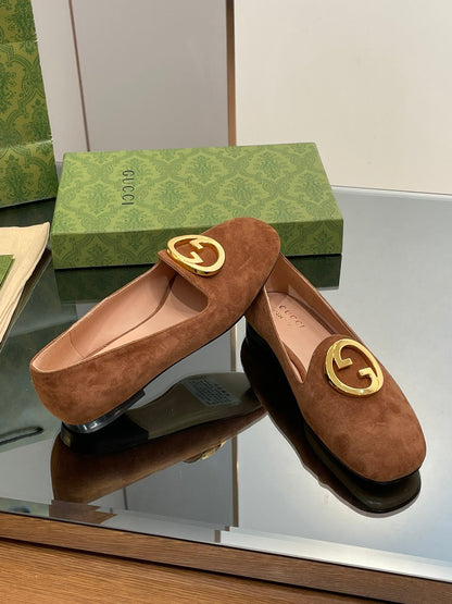 GUCCI BLONDIE LOGO-PLAQUE LOAFERS IN BRONZE BROWN SUEDE WITH GOLD HARDWARE