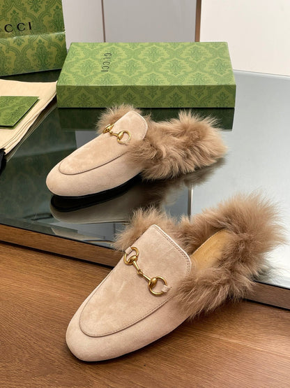 GUCCI HORSEBIT MULE IN TAN BROWN SUEDE AND LAMB WOOL LINING