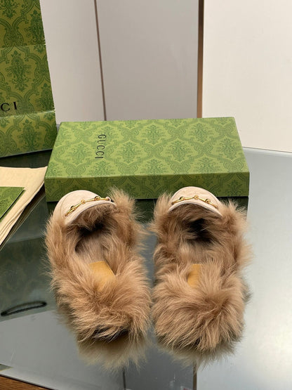 GUCCI HORSEBIT MULE IN TAN BROWN SUEDE AND LAMB WOOL LINING