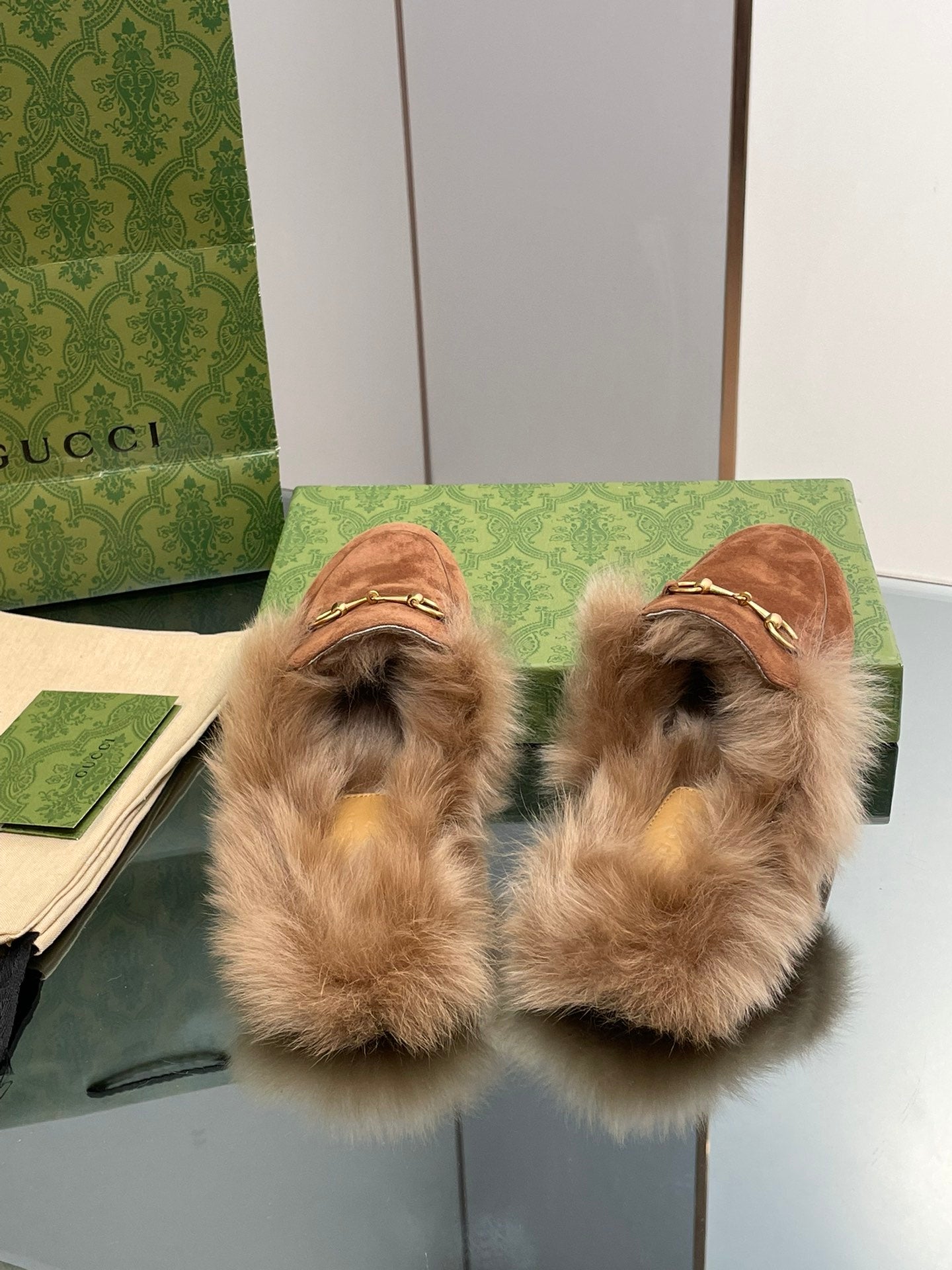 GUCCI HORSEBIT MULE IN BRONZE BROWN SUEDE AND LAMB WOOL LINING
