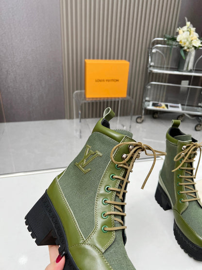 LOUIS VUITTON LAUREATE PLATFORM DESERT BOOT IN DARK OLIVE GREEN JACQUARD AND CALFSKIN