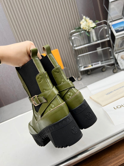 LOUIS VUITTON LAUREATE PLATFORM DESERT BOOT IN DARK OLIVE GREEN CALFSKIN