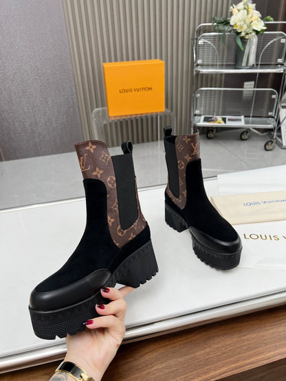 LOUIS VUITTON LV WOMEN SHORT BOOT IN BLACK SUEDE AND CHOCOLATE BROWN CALFSKIN