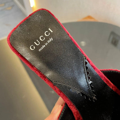 GUCCI VELVET HIGH HEEL SANDALS WITH BEAUTIFUL LOGO DETAILS WINE RED