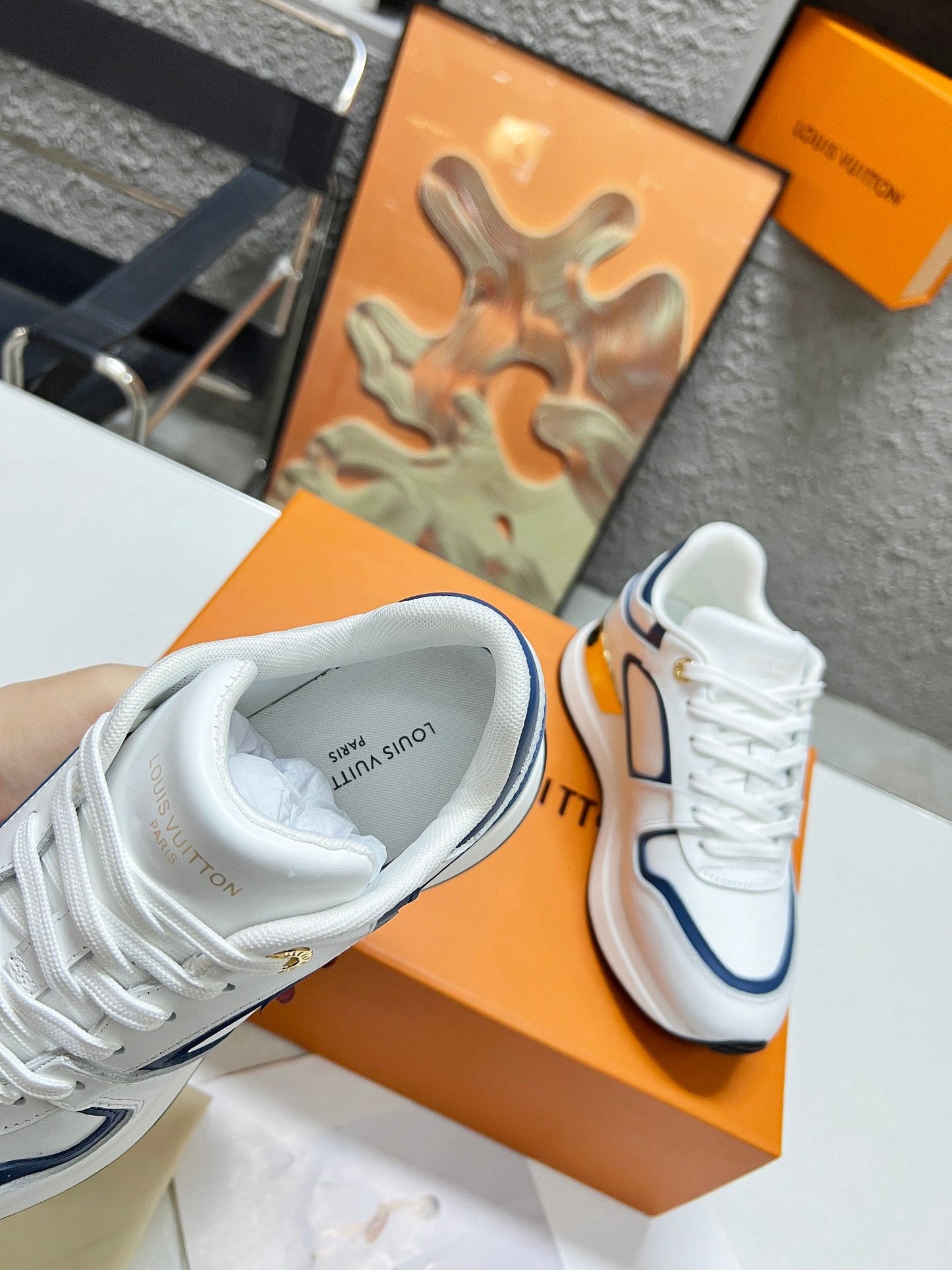 LOUIS VUITTON LV WOMEN SNEAKER IN WHITE MIX BLUE CALFSKIN
