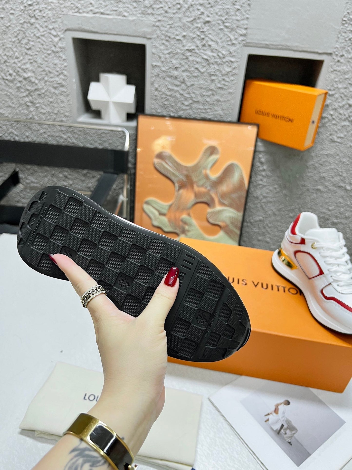 LOUIS VUITTON LV WOMEN SNEAKER IN WHITE MIX CHERRY RED CALFSKIN