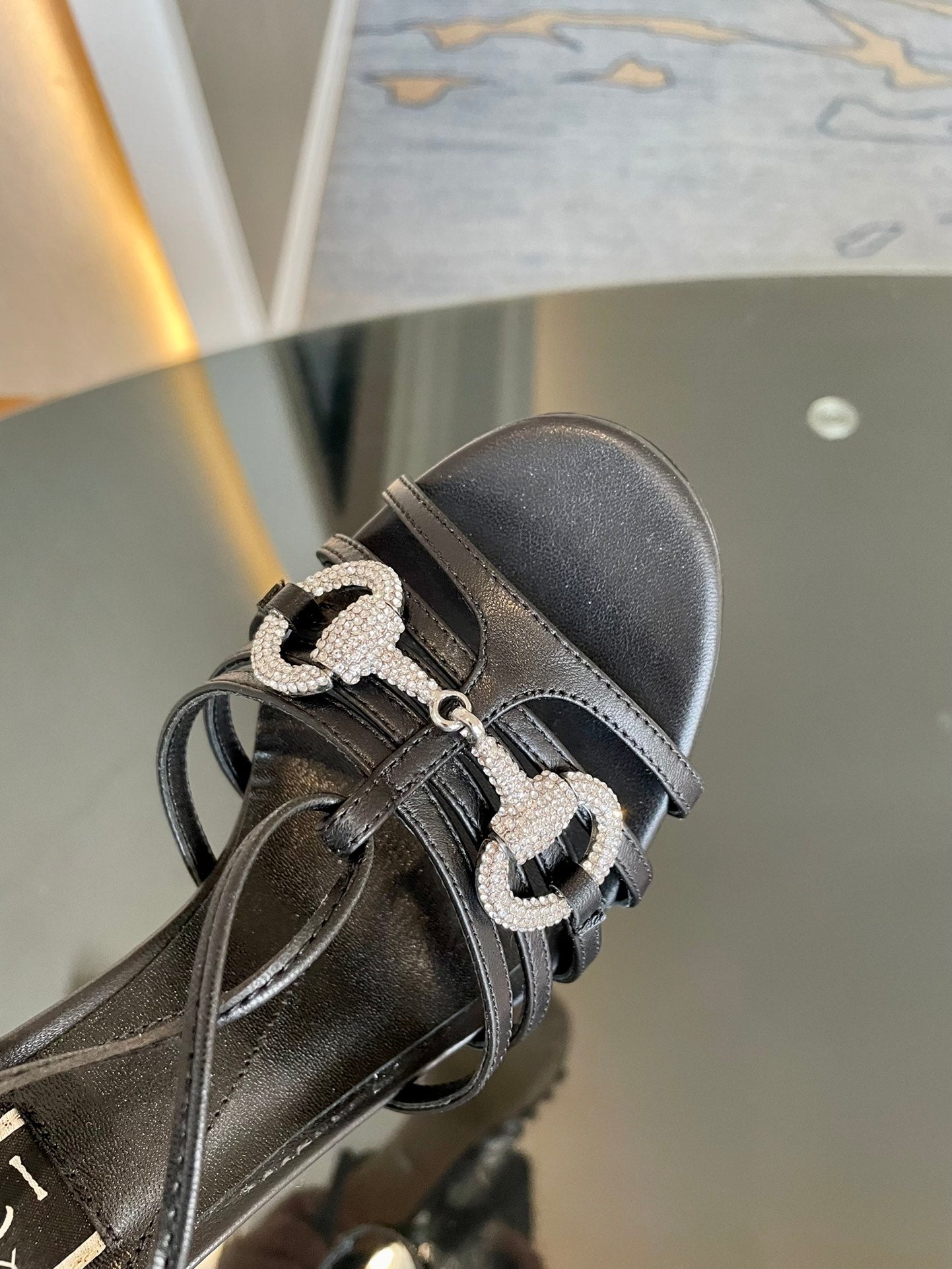 GUCCI CRYSTAL HORSEBIT SANDAL BLACK LAMBSKIN