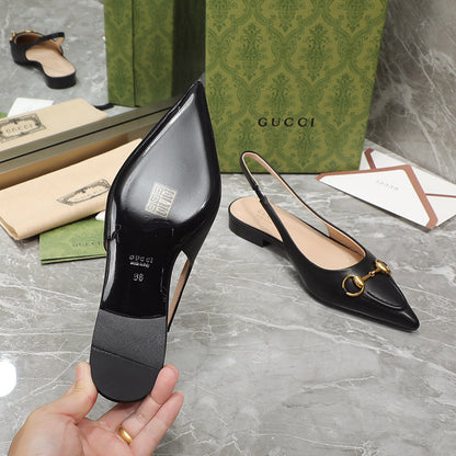 GUCCI Flat Sandals black