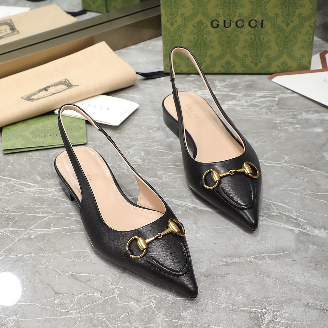 GUCCI Flat Sandals black