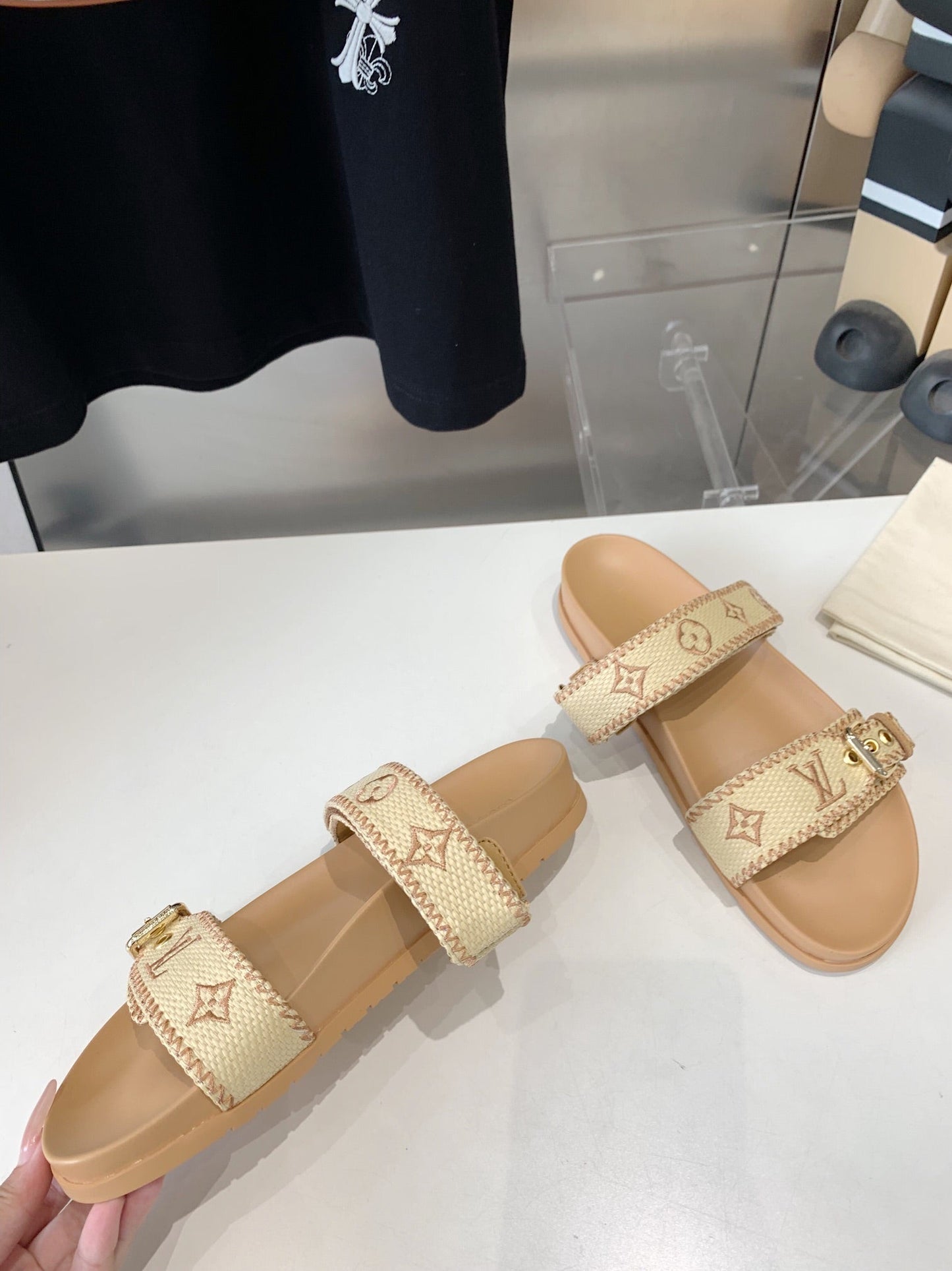 LOUIS VUITTON LV WOMEN SUNSET DAD SANDAL IN BEIGE MONOGRAM FABRIC MULE