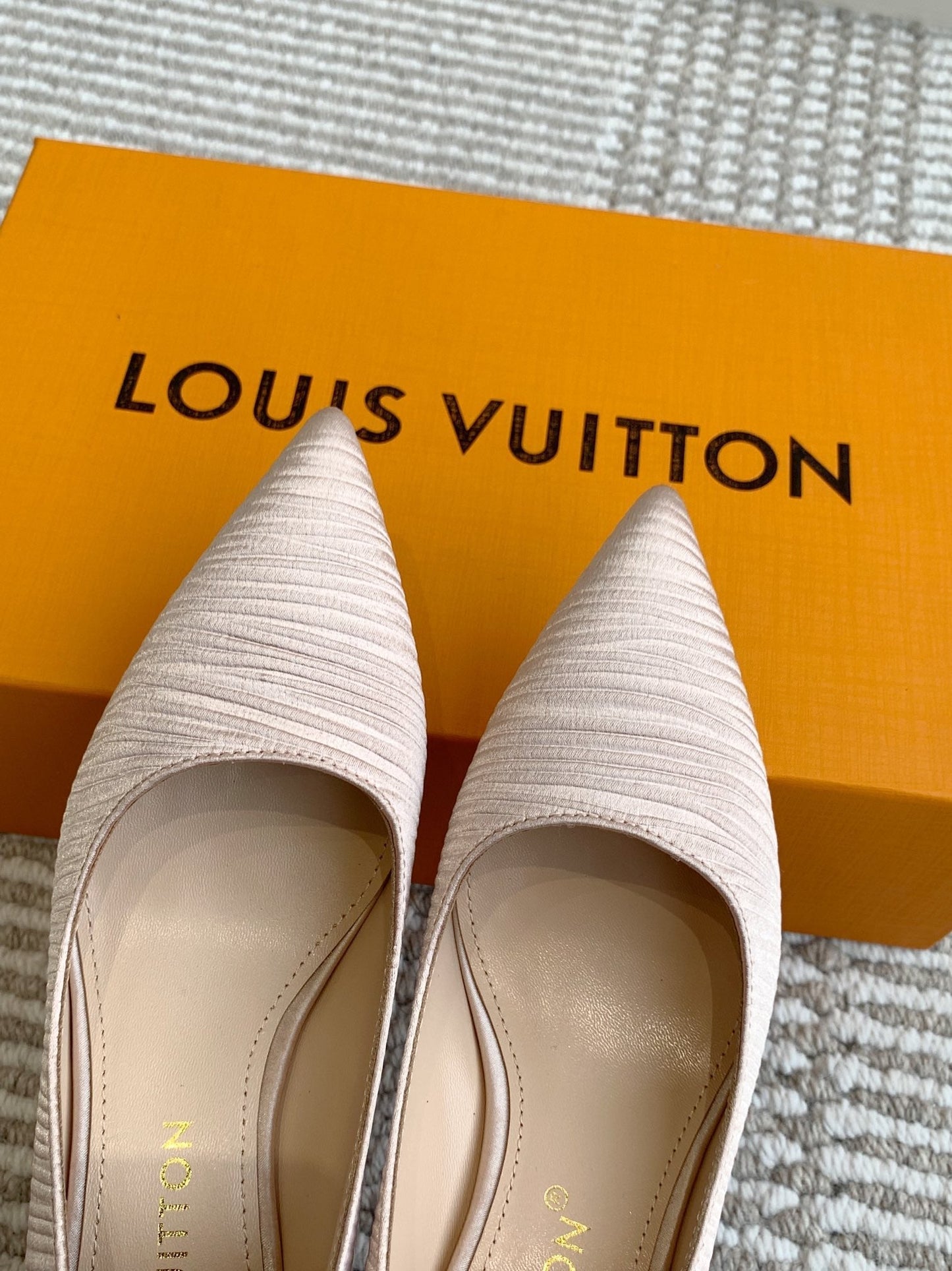 LOUIS VUITTON BLOSSOM SLINGBACKS 55 MM IN LIGHT PINK IMPORTED STRIPED SILK SATIN