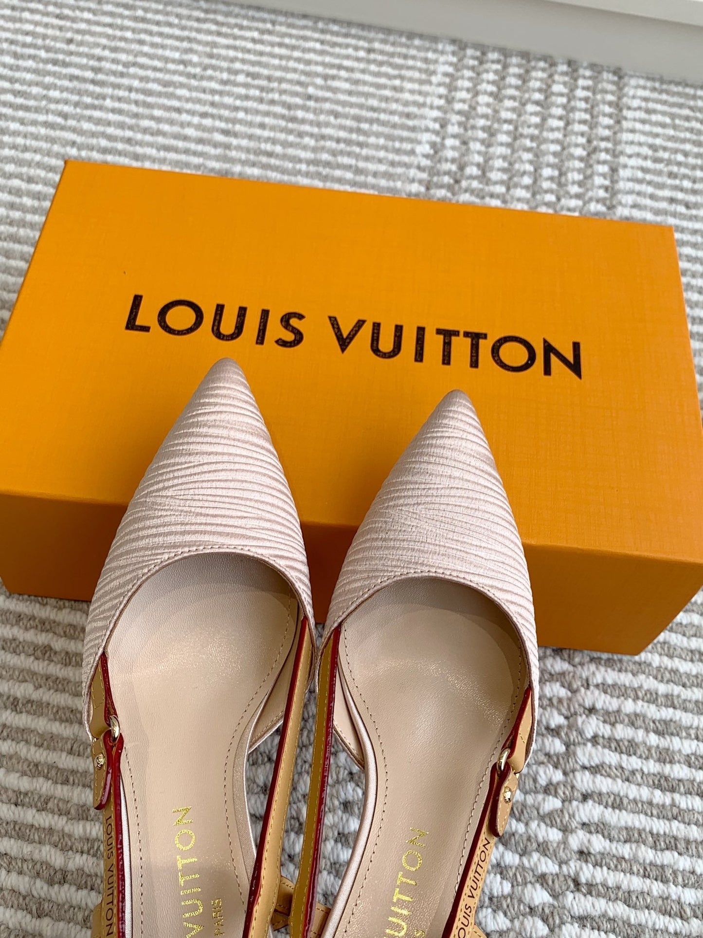 LOUIS VUITTON BLOSSOM SLINGBACKS 75 MM IN LIGHT PINK IMPORTED STRIPED SILK SATIN