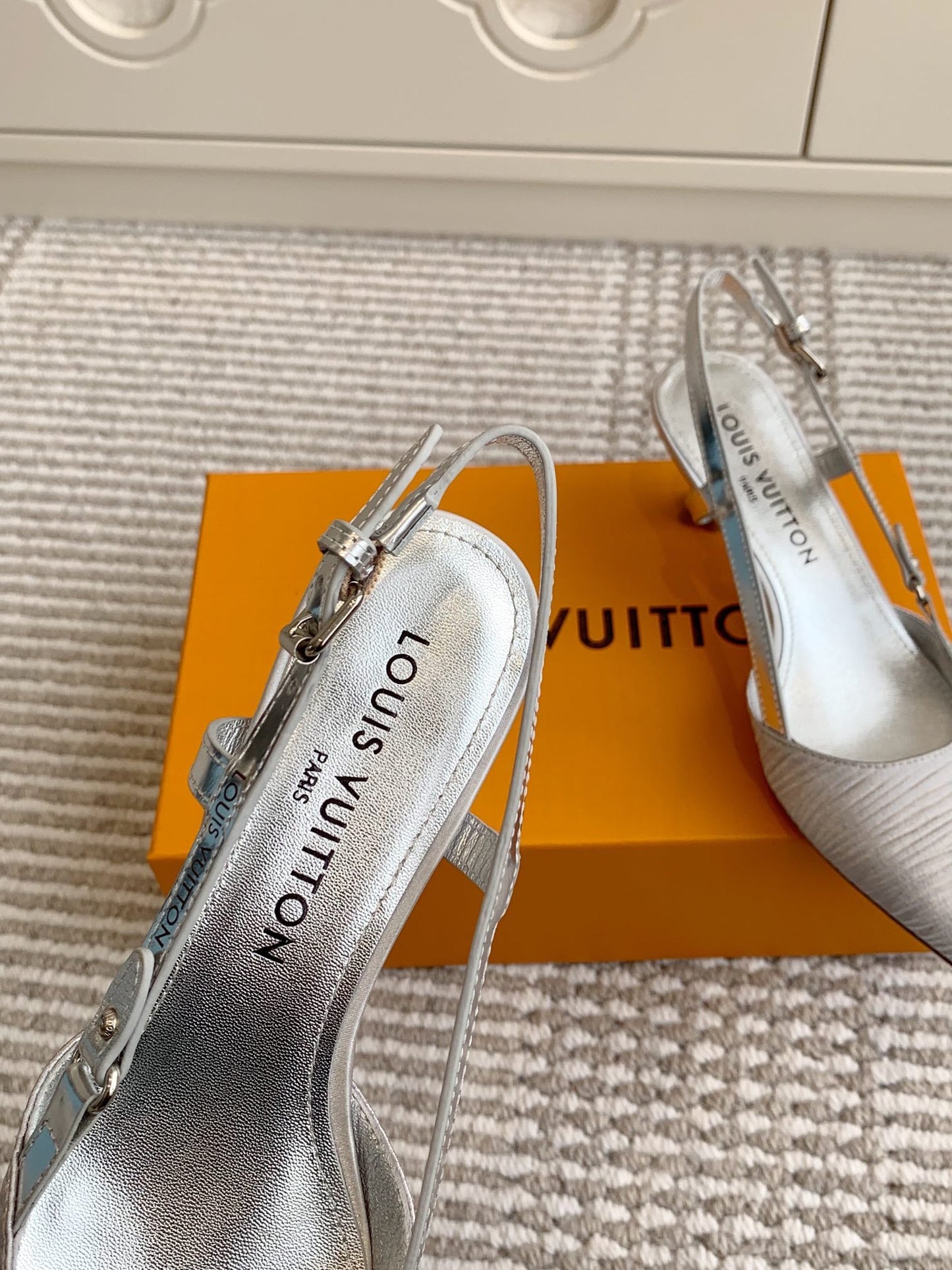 LOUIS VUITTON BLOSSOM SLINGBACKS 55 MM IN SILVER IMPORTED STRIPED SILK SATIN