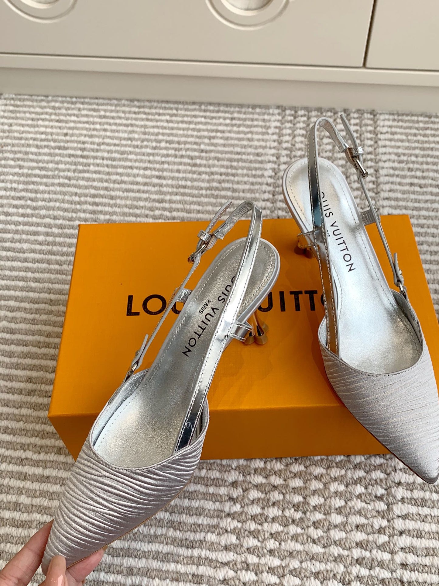 LOUIS VUITTON BLOSSOM SLINGBACKS 75 MM IN SILVER IMPORTED STRIPED SILK SATIN