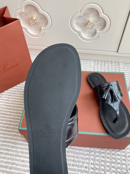 FLIP FLOPS IN BLACK LAMBSKIN SNAKE EMBOSSING