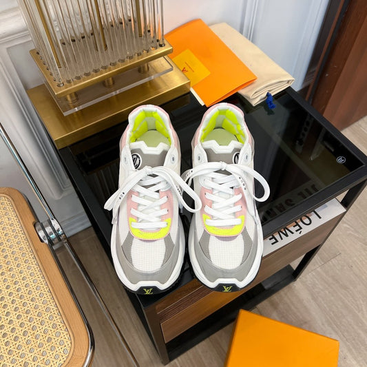LOUIS VUITTON LV RUN 55 SNEAKER GREEN PLANTAIN